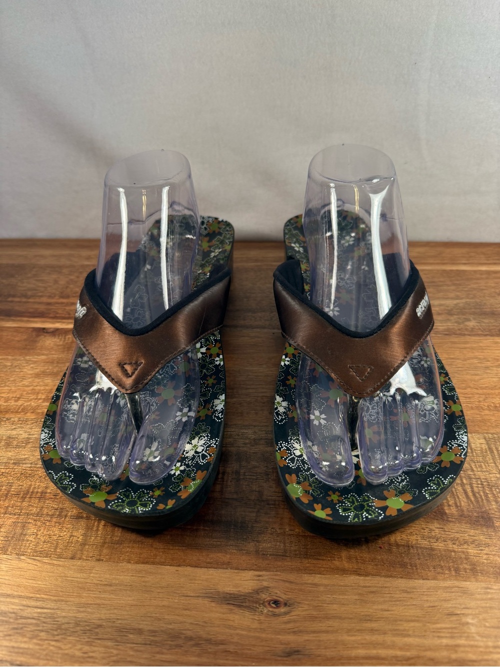 Aerosoft Anette Beach Flip Flops Golden Brown Size 9 NWOT